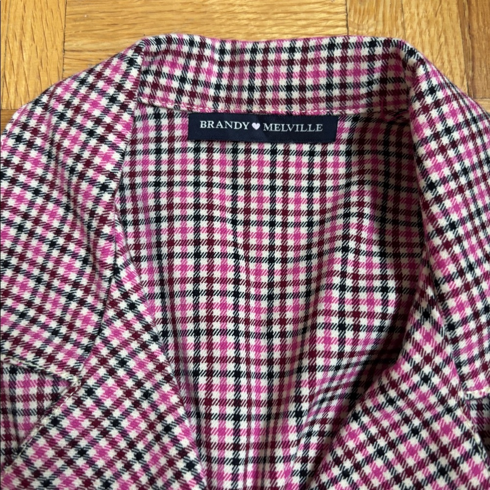 Brandy Melville top - Picture 2 of 3